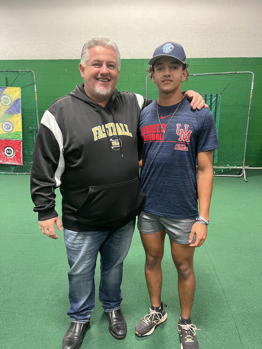 caiquestweeter's tweet photo. Big thanks to Coach Ron Wolforth and the rest of the @TXBaseballRanch team as well as Coach Mike Ryan (@fastballusa) for hosting such a beneficial throwing camp!  Looking forward to taking all that I learned and applying it to my training https://t.co/zHllGnQb03