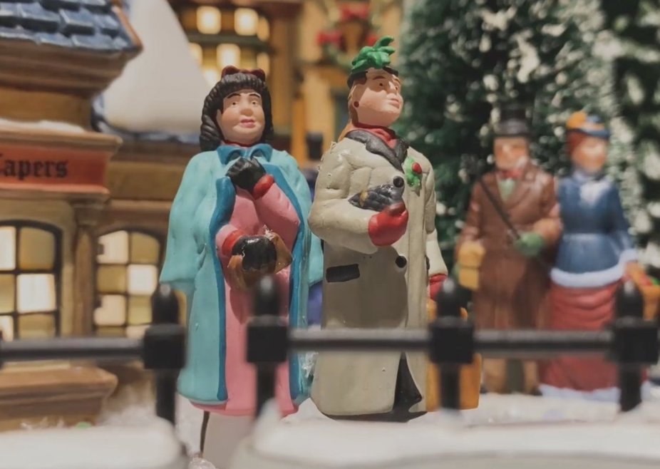 Take a peek at 29 holiday scenes on display at the Inn during the #Christmas season. #holidaytraditions #Christmasisintheair #christmasdecorations #christmasdecor #mostwonderfultimeoftheyear 🎵