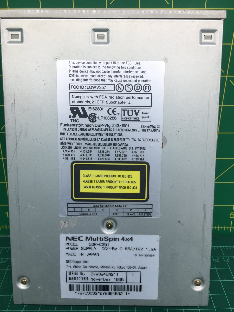 RetroTechMuseum's tweet photo. #NEC MultiSpin 4x4 #CDROM changer CDR-C251 (1995)

4 CDs capable of 4X speed on standard IDE.
 
Can operate in 2 ways:
Single drive letter (D-1, D-2, D-3, D-4) or
Multiple Drive letter (D, E, F, G).
#Windows 3.1 does both / Windows 95 only works on Multiple drive mode.
#retro #pc https://t.co/lNKVHXqHwb