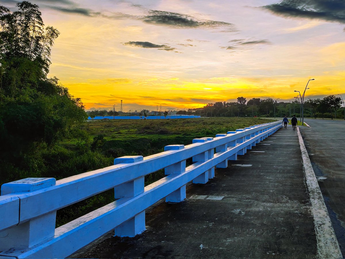 bonnjerome30's tweet photo. Unlocked a new area during my run. 🏆
Good morning!! Start the day right, start it healthy. ☺️

#morningrunner #slowandsteady #oneplus7pro #horizon #habitsforsuccess https://t.co/XH6D85NMSZ