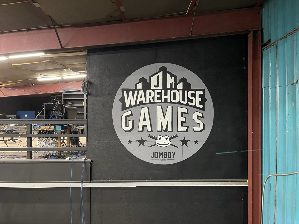 Astro Murals tweet media