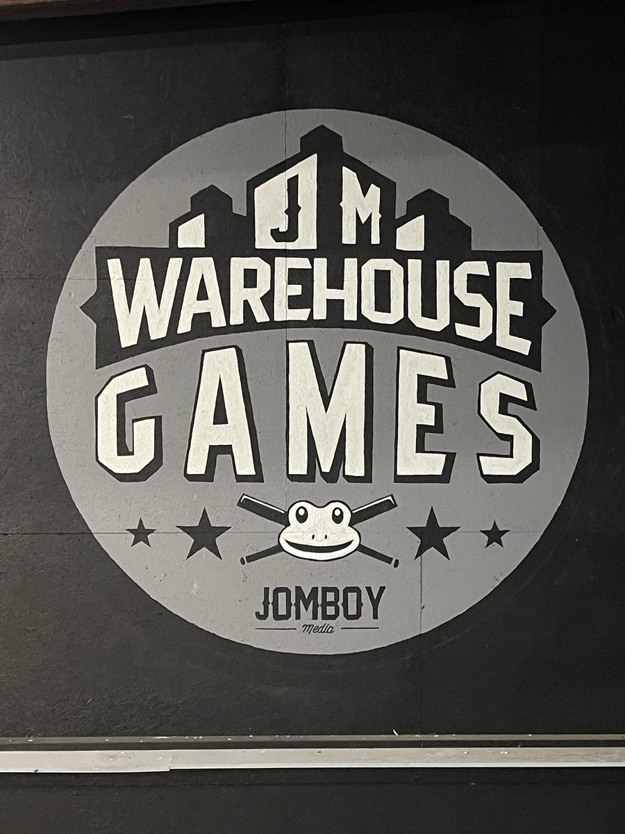 Astro Murals tweet media