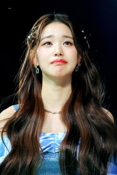 pannchoa's tweet photo. Does Jang Wonyoung's crying look "unnatural"?
https://t.co/S6hS1032Zq https://t.co/0QbHQGEPDe