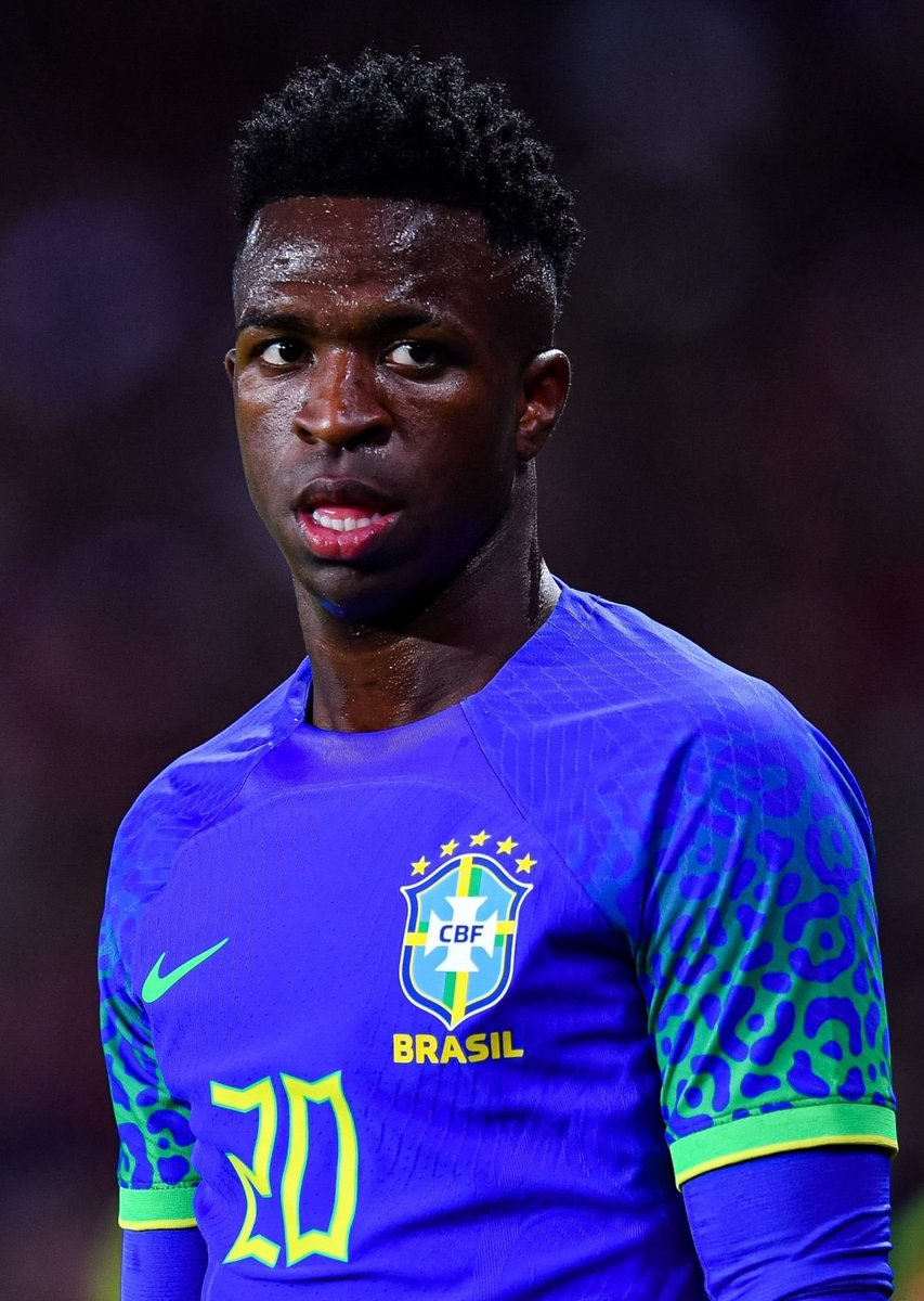 Pesgrau's tweet photo. SORTEIO DA SELEÇA!🚨🇧🇷

Se o Brasil ganhar da Suíça, vamos sortear a camisa azul da seleção!

REGRAS:
-Seguir @curiosidadesdb 
-Seguir @pietrocalvinho
-Seguir nossa página
-RT nesse Tweet

O SORTEIO SERÁ DIA 30/11!📆 https://t.co/8sAUXYdv1r