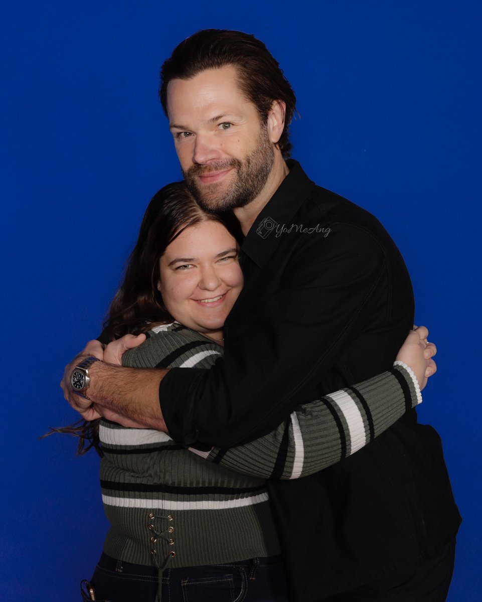 YoMeAng's tweet photo. First Jared hug since 2018 🥹
@jarpad @CreationEnt #spnphoenix #SPNPHX https://t.co/MFWzDLyUtM