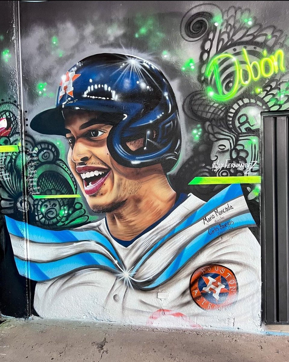 El joven muralista Roney Fernández, dedicó ésta obra de arte en Tegucigalpa a Mauricio Dubón, Primer Hondureño en ganar la MLB World Series. ¡Orgullo catracho! 👏👏🇭🇳🇭🇳🇭🇳🇭🇳🇭🇳