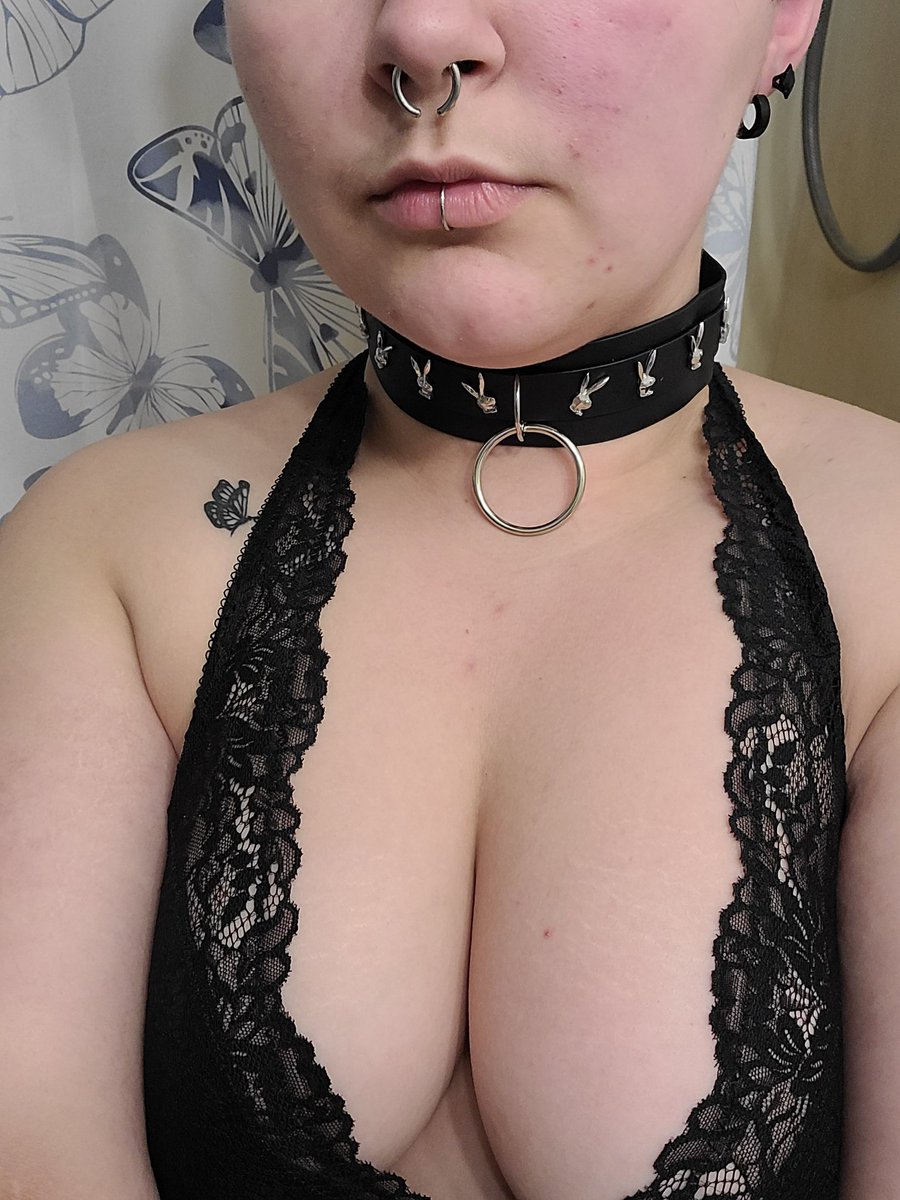 busty_bea's tweet photo. I can be your playboy bunny~ 🐰🖤
Follow + RT for some bonus pics ;) 

#nsfw #nsfwtwt #collar #choker #playboy #nsfwtw #nsfwtwtًً #sellingcontent #xxx #adultcontent #eighteen #leather #sexworker https://t.co/GOrTLL8HUr