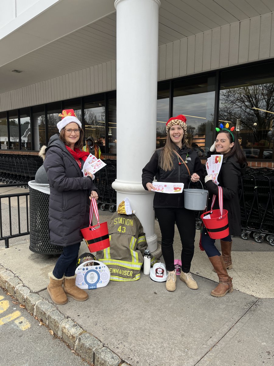 WWVFC's tweet photo. Save the date! West Windsor Volunteer Fire Co. #1 is hosting its annual Breakfast with Santa, Sunday, December 4th, 8:30AM to 1PM, at 153 South Mill Rd., West Windsor, NJ 08550. More info at https://t.co/EqDbxGSYF6 https://t.co/BwHxlsyx1C