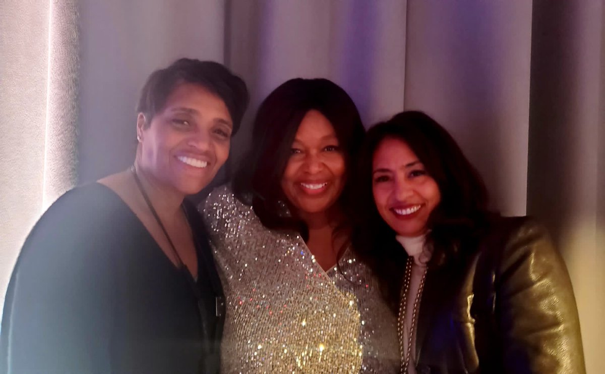 Massive Thanks to dearest friends Shawna and Yvette for packing the room at Chelsea Table and Stage on Friday Night with some of the most influential members of the African American business community of #NYC  Great friends with unwaivering support!