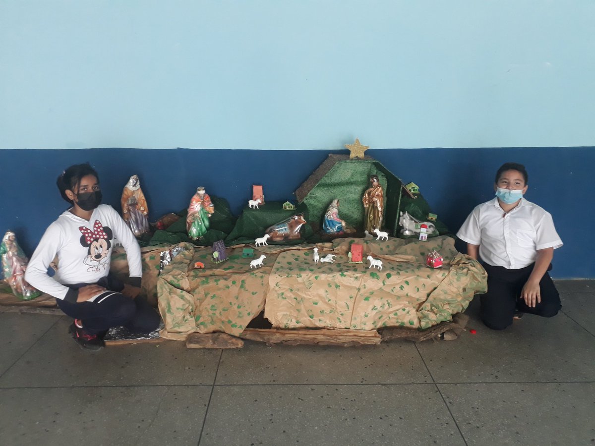 Micro Radial sobre la Época decembrina <a href="/NicolasMaduro/">Nicolás Maduro</a> @MPPEDUCACION @ZonaEducTachira <a href="/Berzabethg1/">Berzabethgandicaoficial</a> <a href="/Crazet2011/">Crazet2011</a> <a href="/Div_Ini_Pri_Esp/">Divi. de Niños y Niñas ZET</a> <a href="/BolivarianasZET/">Erika Varela Sayago Escuelas Bolivarianas</a> <a href="/FernandoRojas6/">Fern@ndo</a>