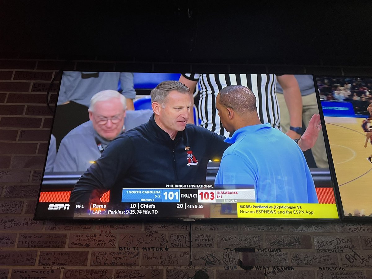 uatiki's tweet photo. @AlabamaMBB What a win against @GoHeels. #NotJustAFootballSchool #4OT #101PowderBlueTeam #103GoodGuys #PhilKnightInvitational #Rolleth #FutureIsBRIGHT https://t.co/jwaauETzBe
