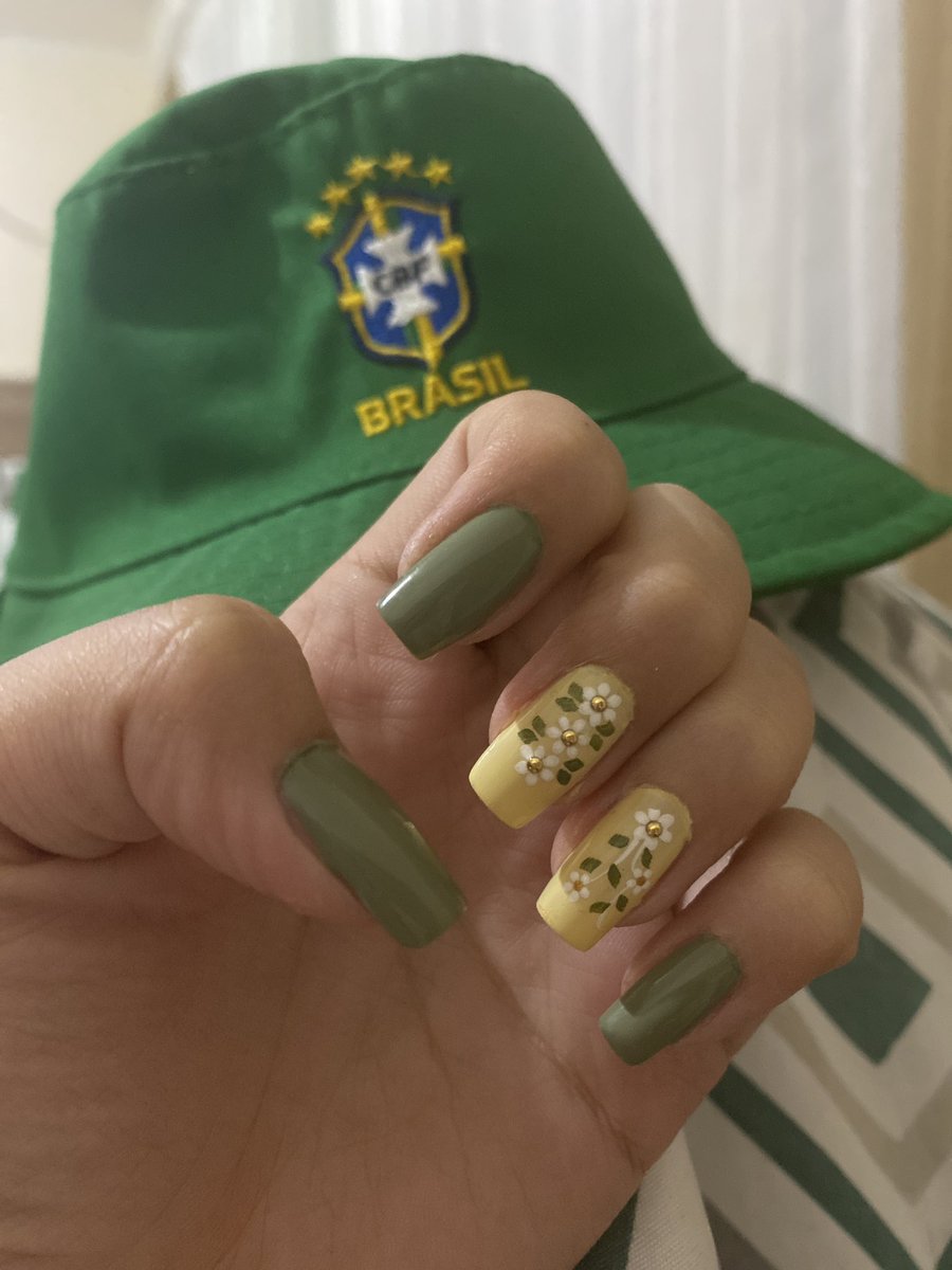 gemeassmem's tweet image. Unhas prontas para o jogo 🇧🇷 #HEXA #Qatar2022 #BrasilNaCopa