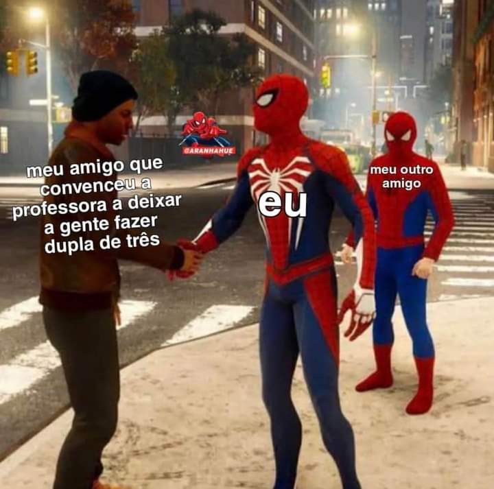 CaveiraMeme's tweet photo. Oh o cara que faz o trabalho lá atrás https://t.co/g9rsjSGcFE