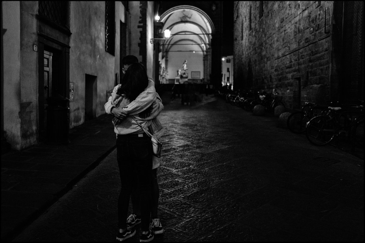 _jameshayman's tweet photo. GM. Midnight Love In Florence, 2022. #florence #italy #studioabba #prfornfts #photography
#photooftheday #streetphotography #streetphotographerscommunity #thestreetphotographyhub #lensculturestreets #eyeshotmag #bnw_demand #zonestreet https://t.co/imn7EBESic