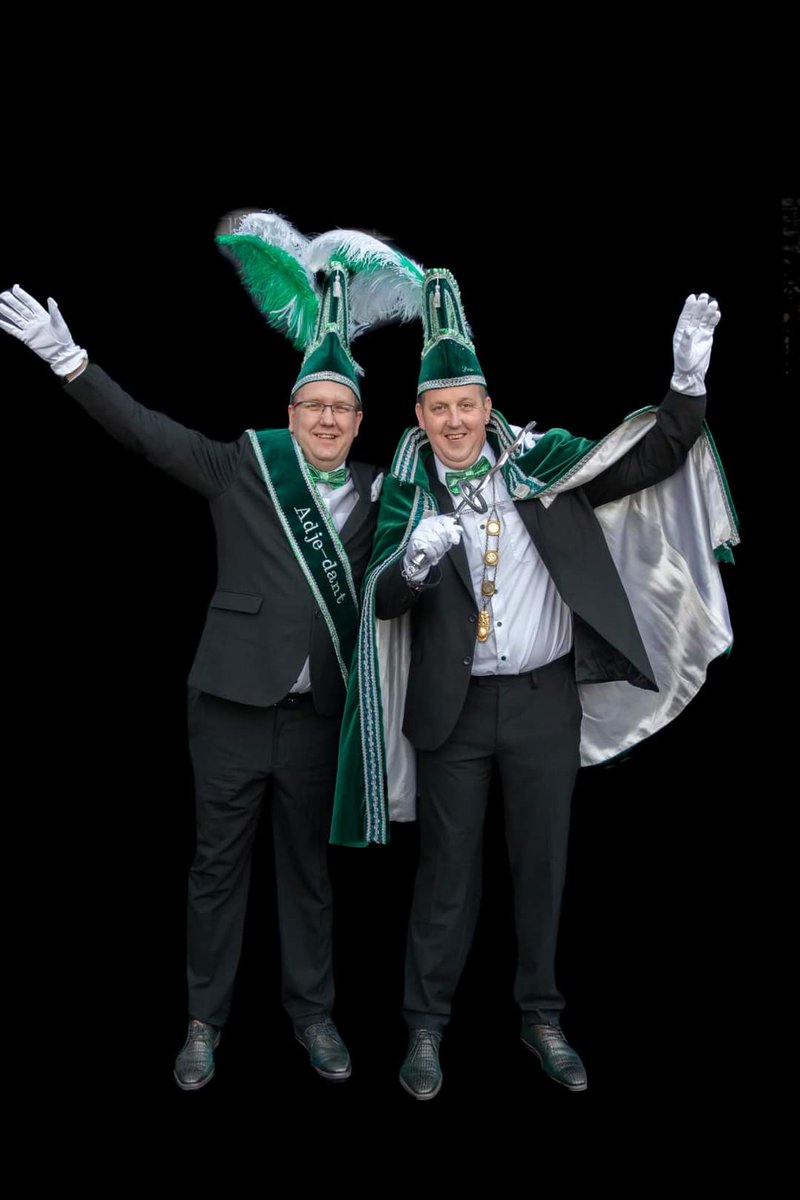iesselzottencv's tweet photo. We hebben een nieuwe Hoogheid! Prins Daniël I en Adje-dant gaan ons dit jaar voor in het #Heuidarp.
@rtvoostcarnaval #carnaval #Iesselzotten2023 https://t.co/jaPnqYzuTV