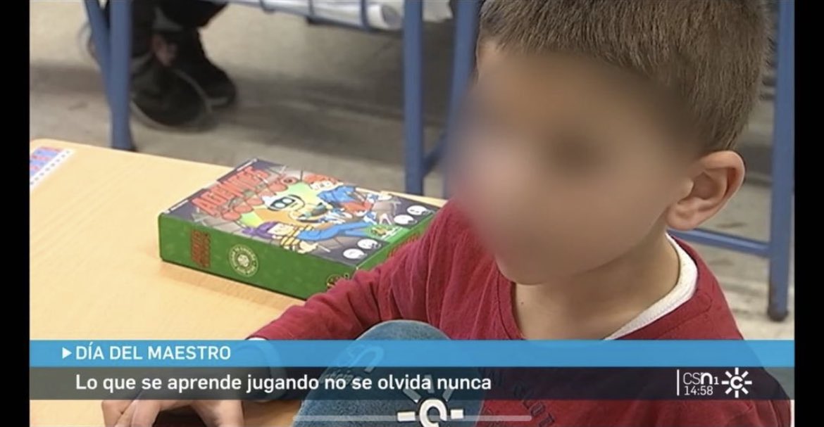 ClassGamesEdito's tweet photo. Qué bonita forma de celebrar el #diadelmaestro #diadelamaestra que ver cómo nuestros juegos están en las aulas. @falomirjuegos
Imagen de los informativos de @canalsur @CSurNoticias
#aprendizajebasadoenjuegos #classgames https://t.co/u0qyRiyeJd