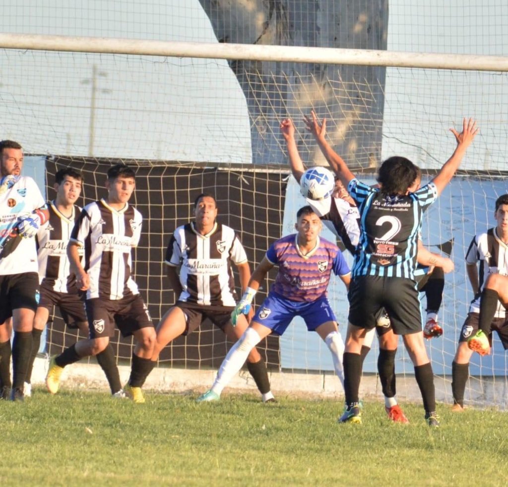 Aceptar la injusticia, masticar la bronca y tragar el veneno; que todo se equilibra al final ⚖️ 🔵⚫️