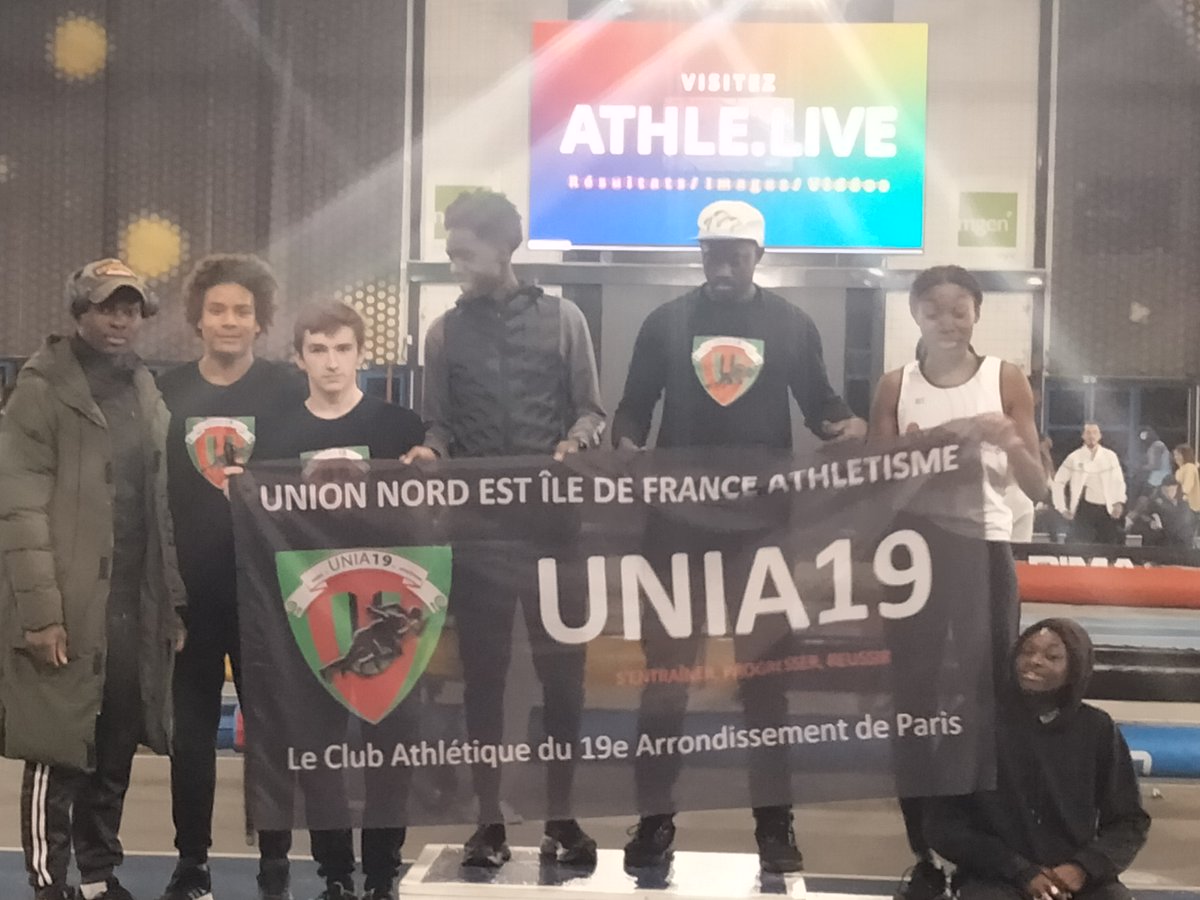 ClubParis19's tweet photo. La seconde journée a été particulière ! Des athlètes présents mais loin de réaliser des bonnes courses. Se remobiliser sera le maître mot pour chaque athlète sera le maître mot. https://t.co/rwA4HYhfKL