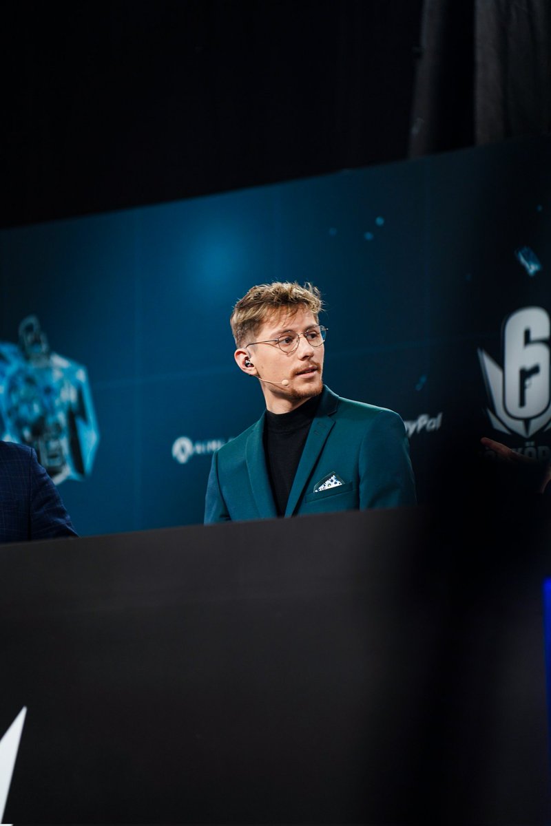 Alphama_R6's tweet photo. Frenchies take over the R6 Major and the analyst desk 🇫���

I am so grateful for having had this opportunity - It was an absolute blast to work on R6 again and a phenomenal learning experience 🙏

I hope you had as much fun as me watching the broadcast,

Until next time ♥️ https://t.co/anVtM2Z0m0