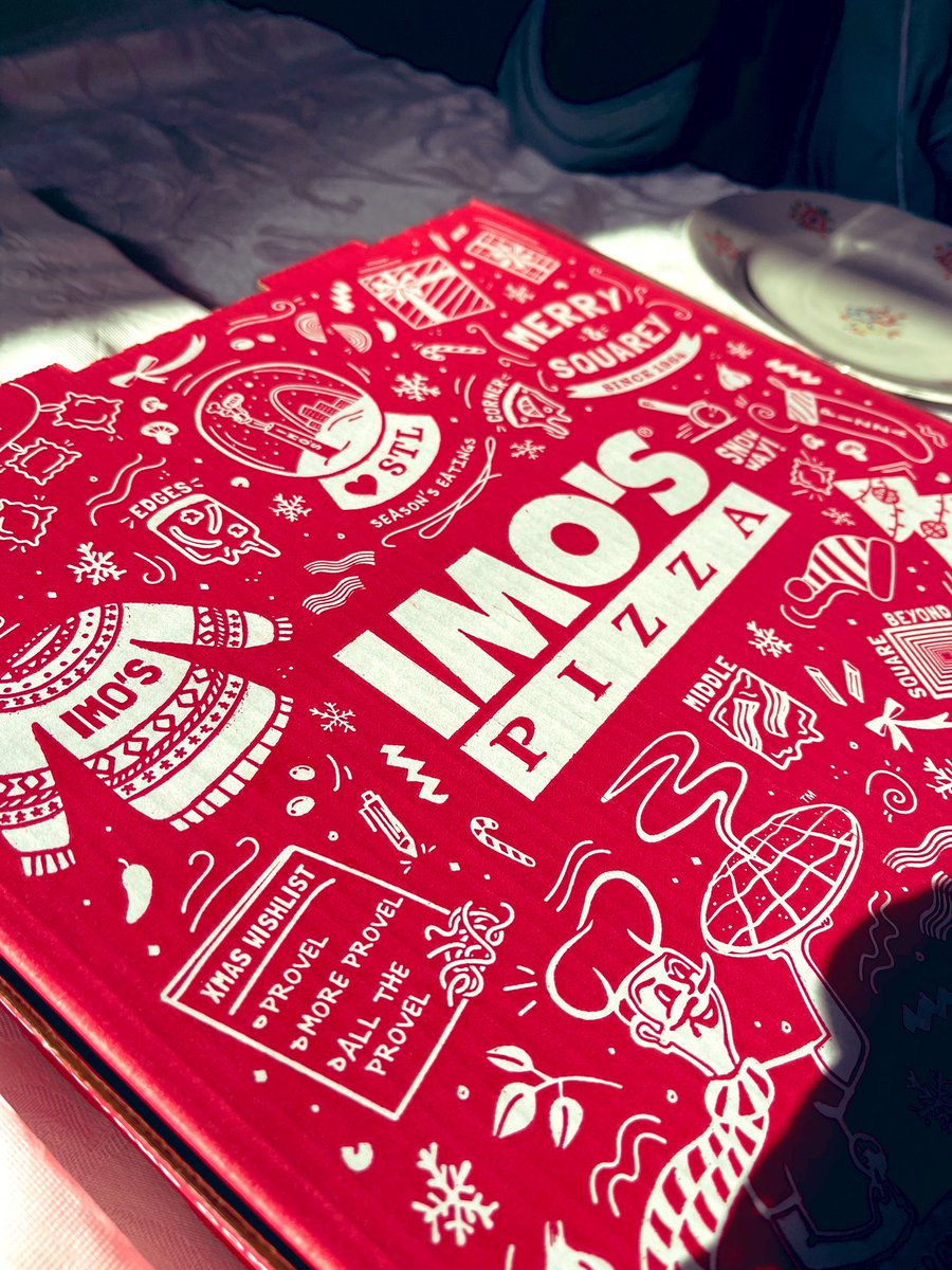 natalianthecity's tweet photo. Last hurrah before heading back to Chicago. @imospizza still hoping for a location in my neck of the woods. https://t.co/4omSL4fkDZ