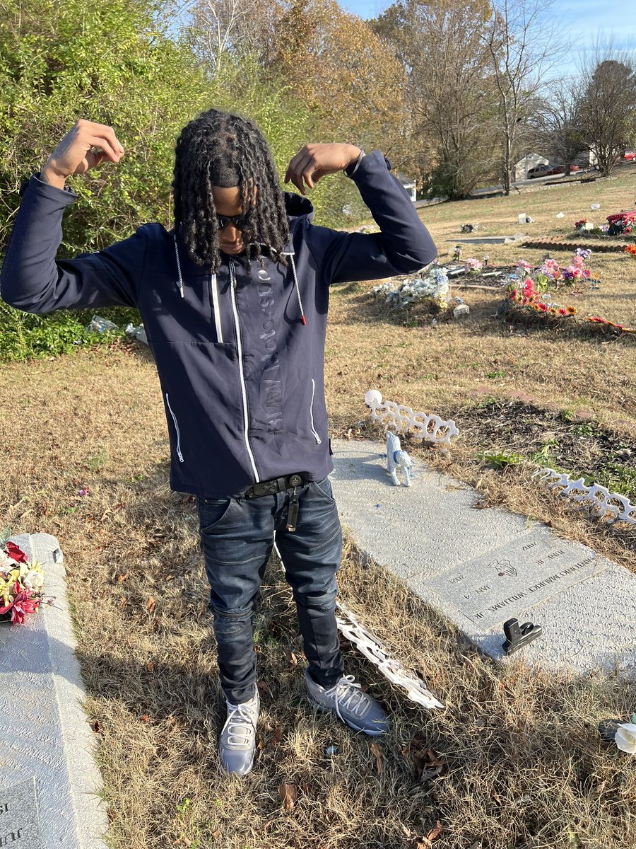 dbuckzzz's tweet photo. rather ma bro did life #LLBRO ❤️🔥 https://t.co/HpcgSu46zh