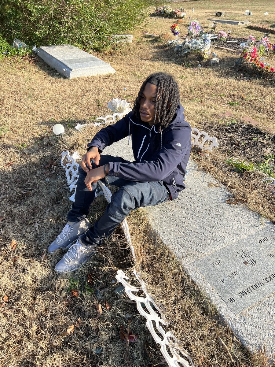 dbuckzzz's tweet photo. rather ma bro did life #LLBRO ❤️🔥 https://t.co/HpcgSu46zh