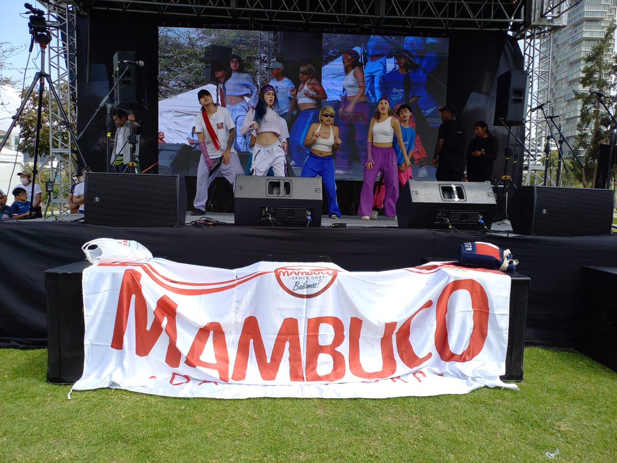 DEFENSORIAEC's tweet photo. #TiempoDeDerechos | Este momento realizan su presentación en el Festival por la Prevención y Promoción de los #DDHH el grupo de musica #SigloXVIII; el Coro #Cantares de la Federación de Personas con Discapacidad y el grupo de baile contemporáneo #Mambuco https://t.co/TvdPpk7Q2Z