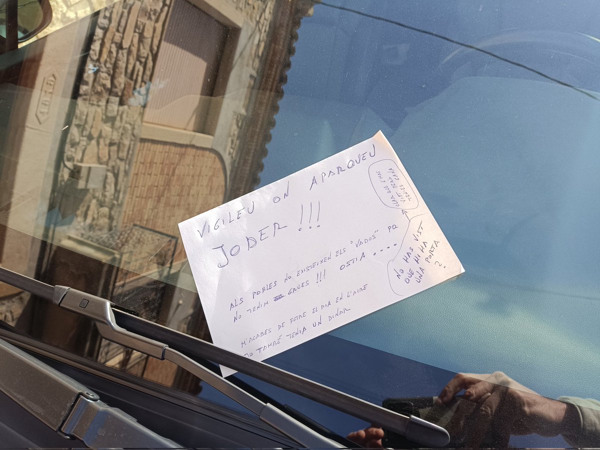 jvbes's tweet photo. Amb dos #PEBROTS un #CABRO i el seu 'p...tu' #Subaru aparcant al vell mi d'un portal de sortida de cotxes ....
Aneu a pendre pel "c....l" tots aquells q NO respecteu les normes de #Poble i de #Comarques .....
Em diran q no han vist el portal... Us diré q feien tard a taula.... https://t.co/ib3VFpcLvW