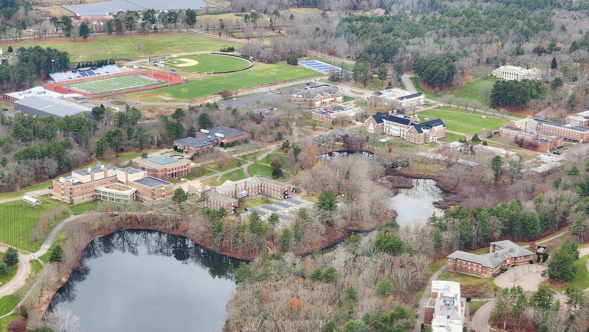 ASalz9's tweet photo. Flying over the @stonehill_info Skyhawks in a Cessna Skyhawk! https://t.co/hVkP7LPM8v