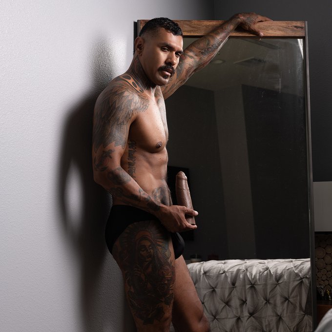 Perfection  @Boomer_Banks  https://t.co/guuu3eTU1J https://t.co/CzePCgOJSq