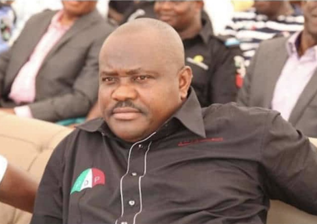 ManLikeIcey's tweet photo. How did Wike go from this to that 😳 https://t.co/tUS8DM1aIl