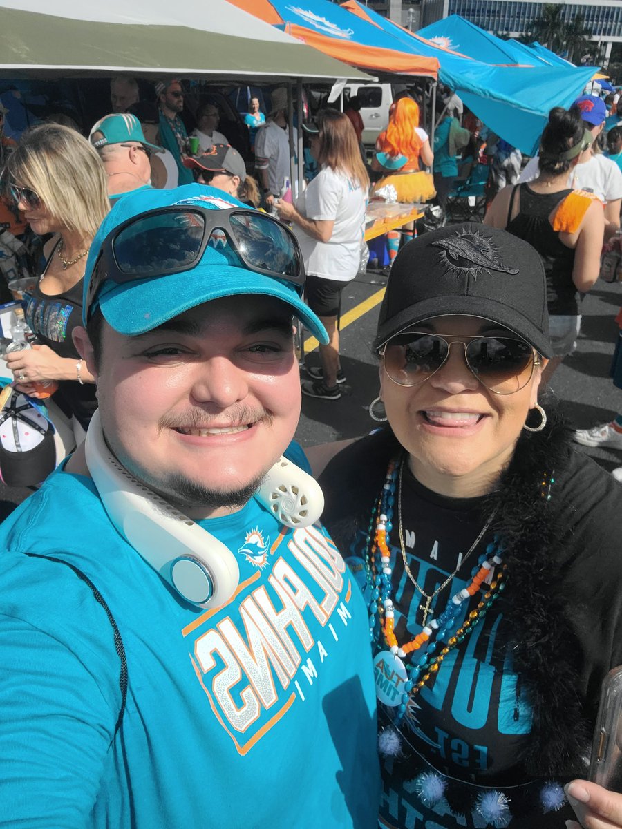 The_Manly_Nerd's tweet photo. @budlight can we get a happy birthday for my mama at the @MiamiDolphins game today????
#MiamiDolphins #nfl #football #budlight https://t.co/ctYyQCMIKh