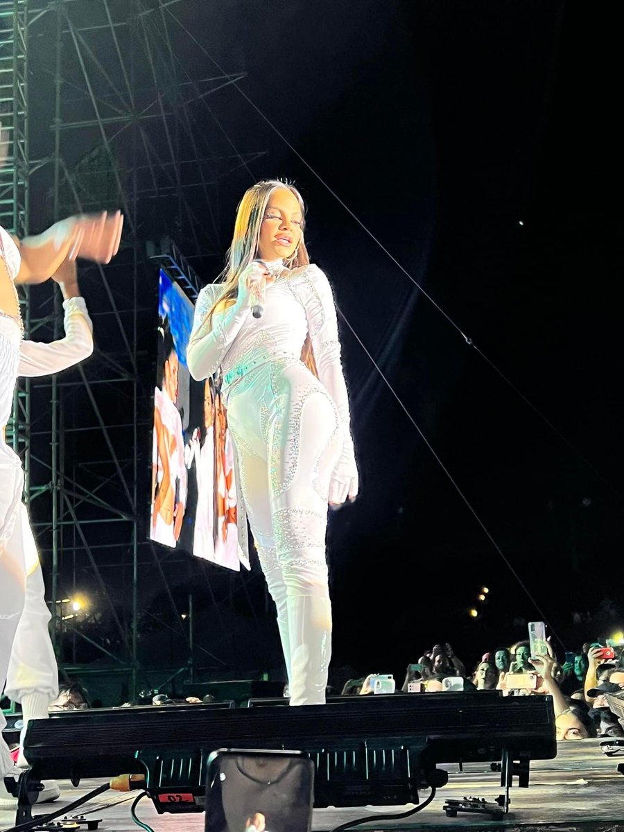 — Natti Natasha el día de ayer en concierto en Merida Yucatan.