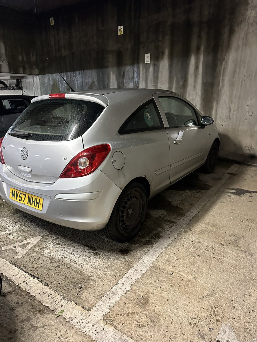 akashawon's tweet photo. @OneHousing @UKCPMLtd Unauthorised car parked in my designated space. I would appreciate it if you could take action and remove this car from my parking bay. I am unable to park my car; it’s very frustrating. It’s on Church Street London E15 https://t.co/WBjqAbGznX