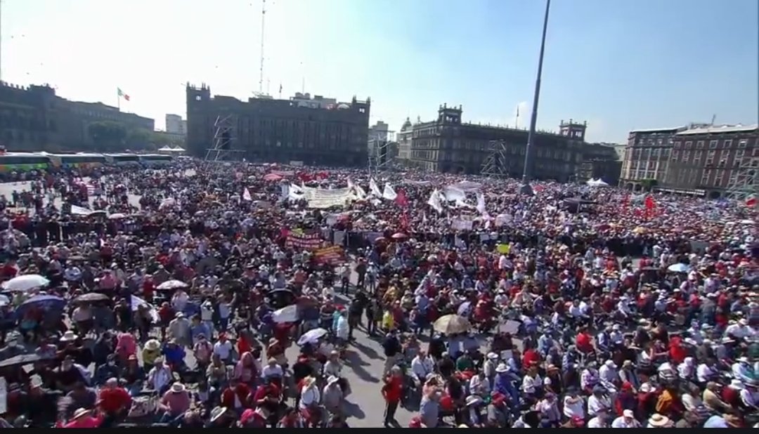 ndurancoronado's tweet photo. Si la oposición contó 600 mil en su pinchurrienta marcha aquí son 100 millones !!🤣😂
#PosAPocoNoo 
#PosMira https://t.co/ocADw8v8Nx