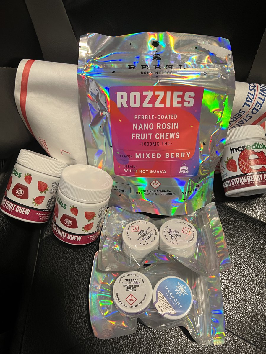 CumCunningham's tweet photo. @CryptoChronicX always hooks it up. Threw in like 500mg of edibles for free too 🔥🔥🔥 https://t.co/k73UWQPrqH