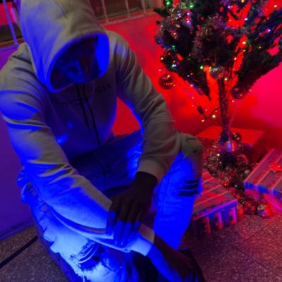 Yaviimuzic's tweet photo. #NewProfilePic https://t.co/WkjuYwOGxU