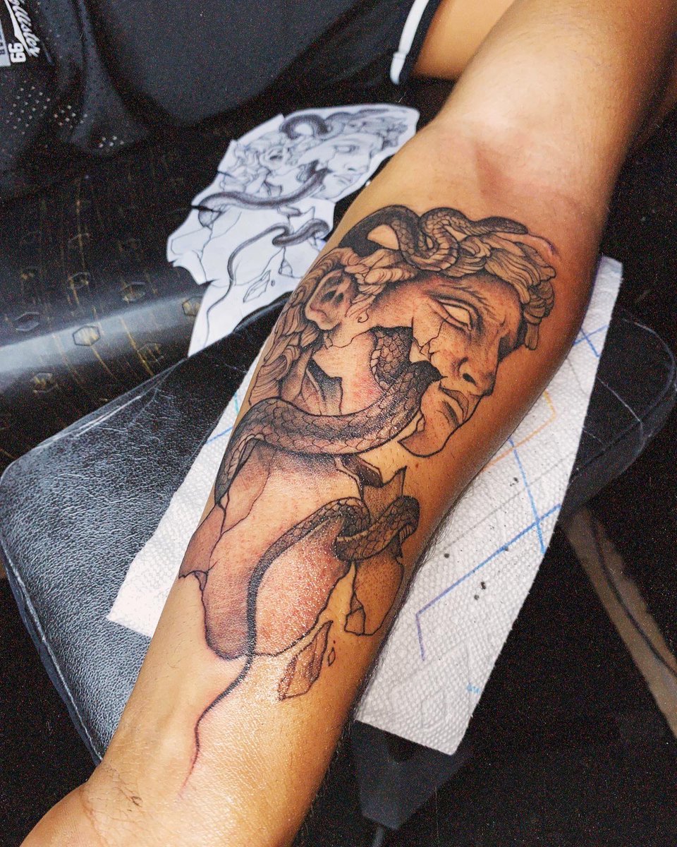 Un poco de tinta para mi cuerpo😋🔥