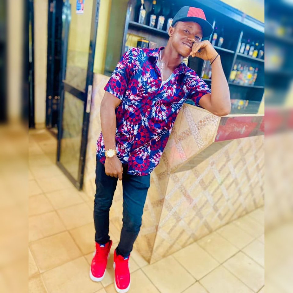 FizzMario's tweet image. #Blackmirror we never give up no complex zone East Side BM 💯👌