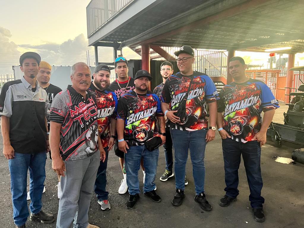 MECHTECHPR's tweet image. Lunes de pases 🚦en Salinas Speedway con los estudiantes activos de Mech-Tech College. Buen ambiente y tremenda competencia.