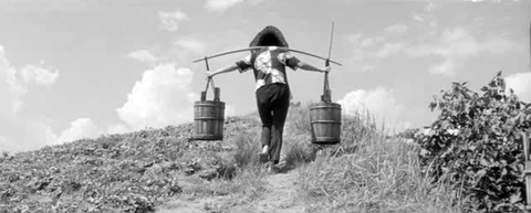 DanBerthod's tweet photo. Il y a 10 ans jour pour jour, Jean-Pierre Mocky venait au festival #Entrevues et présentait ainsi L'Île nue de Kaneto Shindô : le plus beau film du monde (alors qu'il "ne s'y passe rien"). D'après lui, Godard et Truffaut l'adoraient également. https://t.co/GvR38X9Tgq