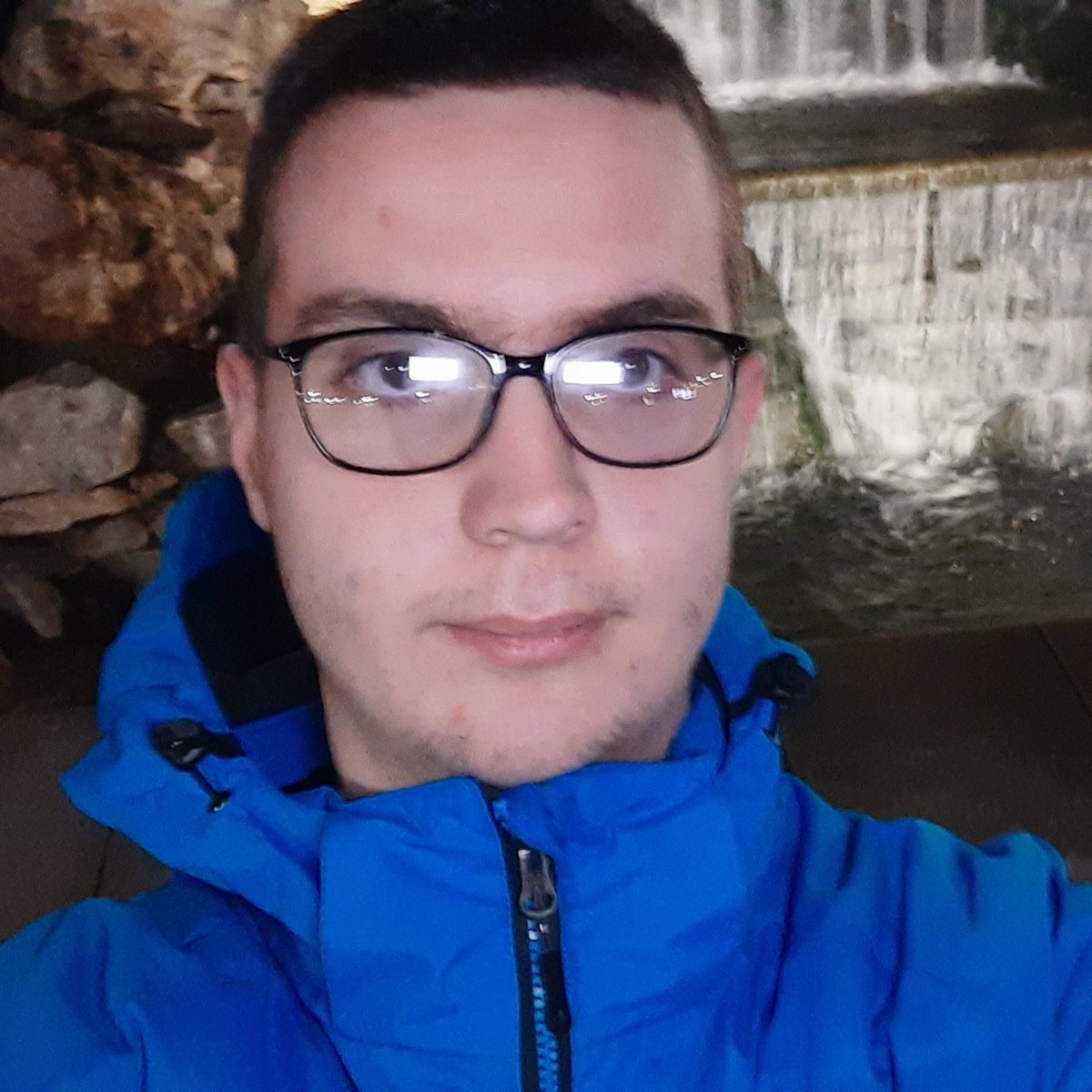 BorisVasic2's tweet photo. #НоваФотографијаПрофила https://t.co/SeHH2q2F7I