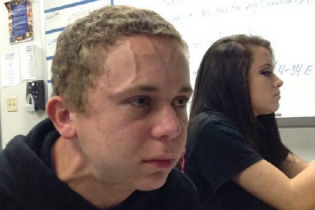 yo cuando veo que la pelota se acerca demasiado a unai simon: