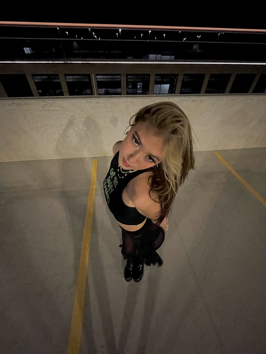 clairity17's tweet image. too many barbie’s had to be a brat