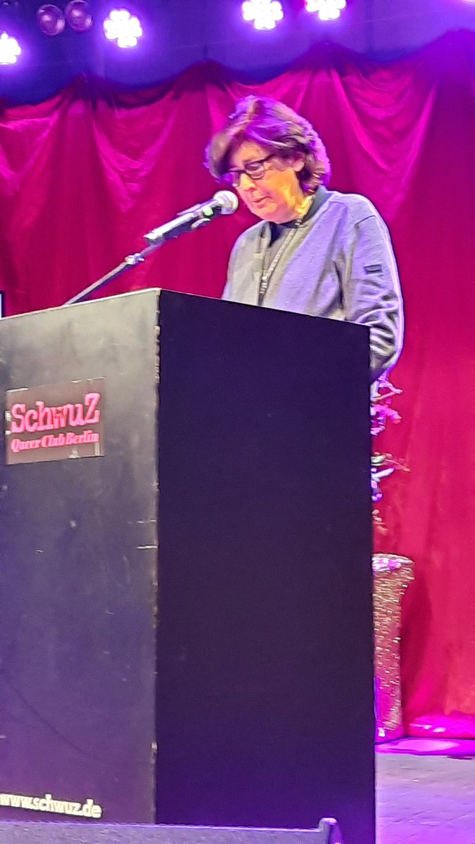 YvonnedeAndres's tweet photo. #nofear feministischer Talk & Performance. Geschlechtsspezifische Gewalt im Digitalen Raum ist real.
u.a. mit Melina #Borčak, Ouassima #Laabich, Lisa #Paus, Nivedita #Prasad, #Sookee, #CentreTalma & @bff_gegenGewalt @DDFArchiv #GegengewaltanFrauen
#strukturelleUnterdrückung https://t.co/kR7SpJB06Y