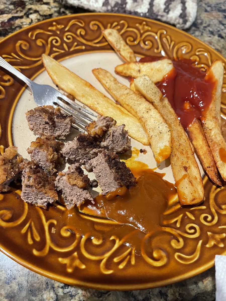 thanksgiving day..,my son gets a big deer so momma cooks it today.. Papa Larry had some good eating going on.