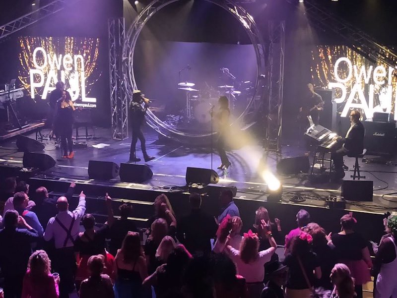 owenpaulreal's tweet photo. Thank you to everyone who came and sang with us last night at #Butlins @BigWeekenders #skegness...& thanks to all the staff & crew who were exemplary. See you in Januaryβ¦.Owen xxxx @Absolute80s @Butlins #80sweekender https://t.co/0qQ2cdnAFG