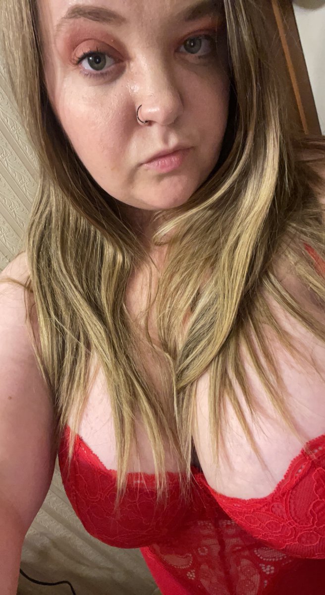 ErinPeralta8's tweet photo. https://t.co/4Ch7vzYSj1 #subcribe #feetpicsforsales #privatemessageme #hotmomma #sexy #havingfun https://t.co/PtSMk5RFv1