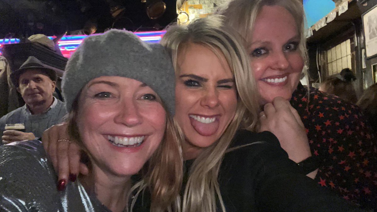 Cat Harvey tweet media