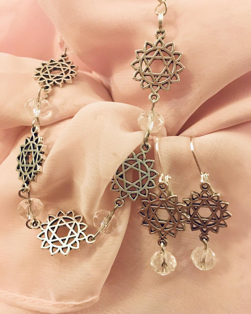 Underdweller's tweet photo. #sale Now thru Nov 30, use code CYBER2022 to get 20% off all orders of $45 or more, Free Shipping over $35 https://t.co/hN9Oyxj2XU #giftideas #CyberMonday #bigsale #SmallBusinessSaturday https://t.co/zR4A3sEwrk